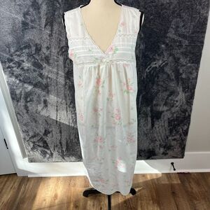 Vtg Character Floral V-Neck Cap Sleeve Nightgown Long Women's S/M White